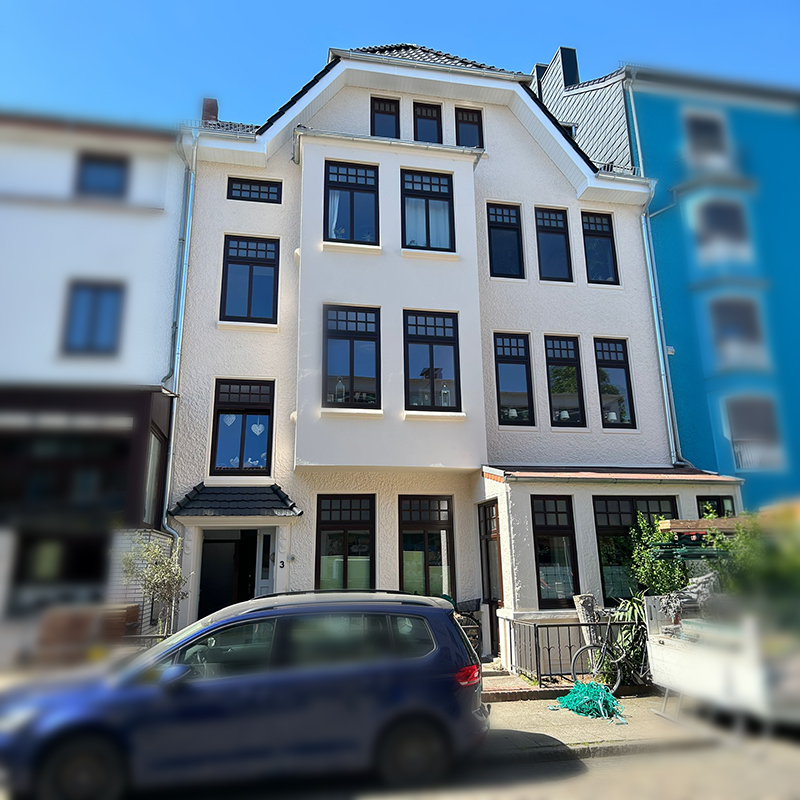Neuer Fassadenanstrich für Altbau